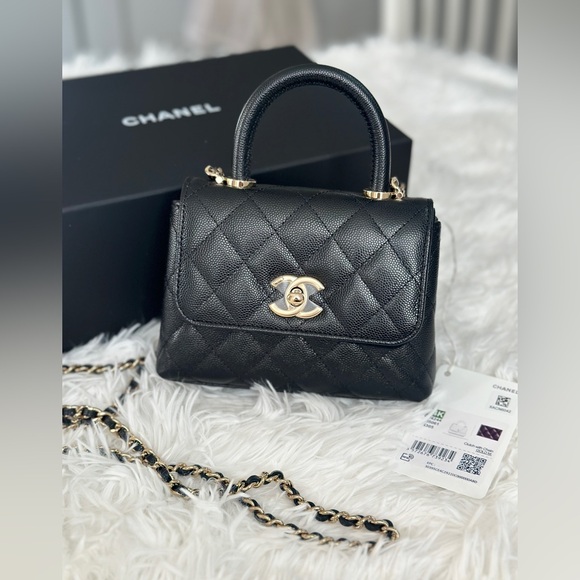 CHANEL Handbags - ❌ SOLD ❌ CHANEL Coco Handle Clutch on Chain Black Caviar